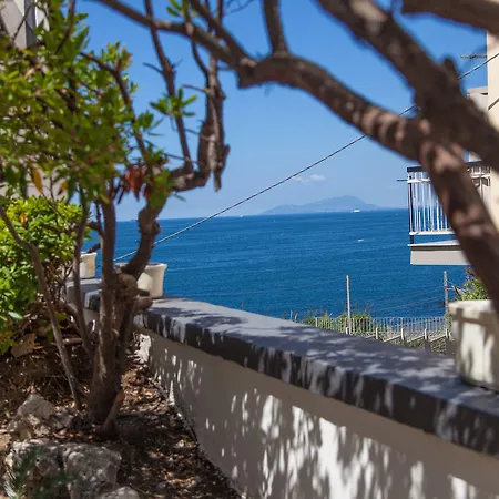 Alojamento de Acomodação e Pequeno-almoço Casa Restino